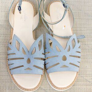 Cat Sandels
